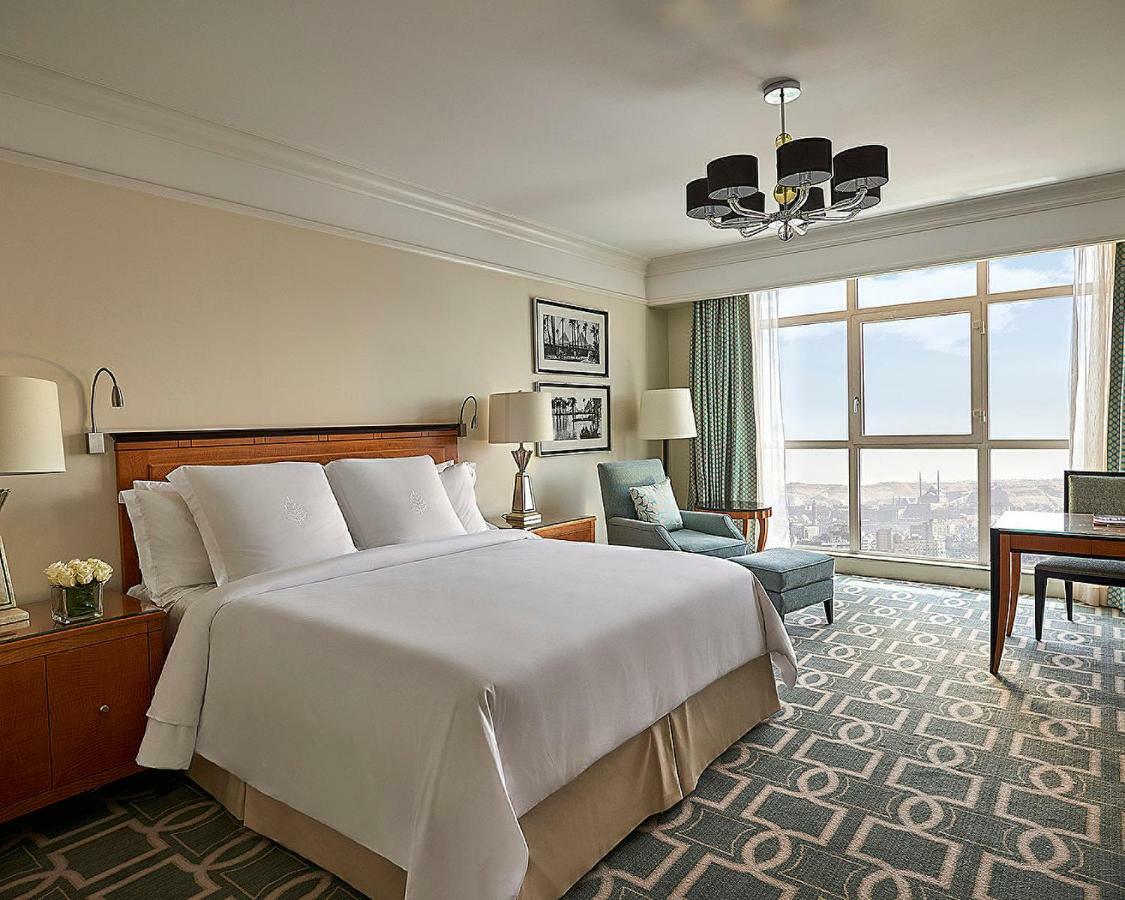 Superior Room King Bed,1212368128:JPEG